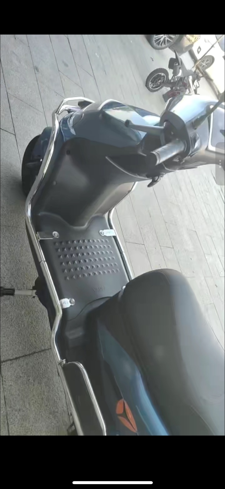 出售雅迪冠能电动车72V20电池能跑一百二十多里18000电话微信同步