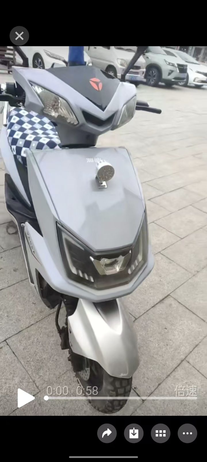 出售雅迪电动车60V20电池能跑八十多里一千三百元电话微信同步